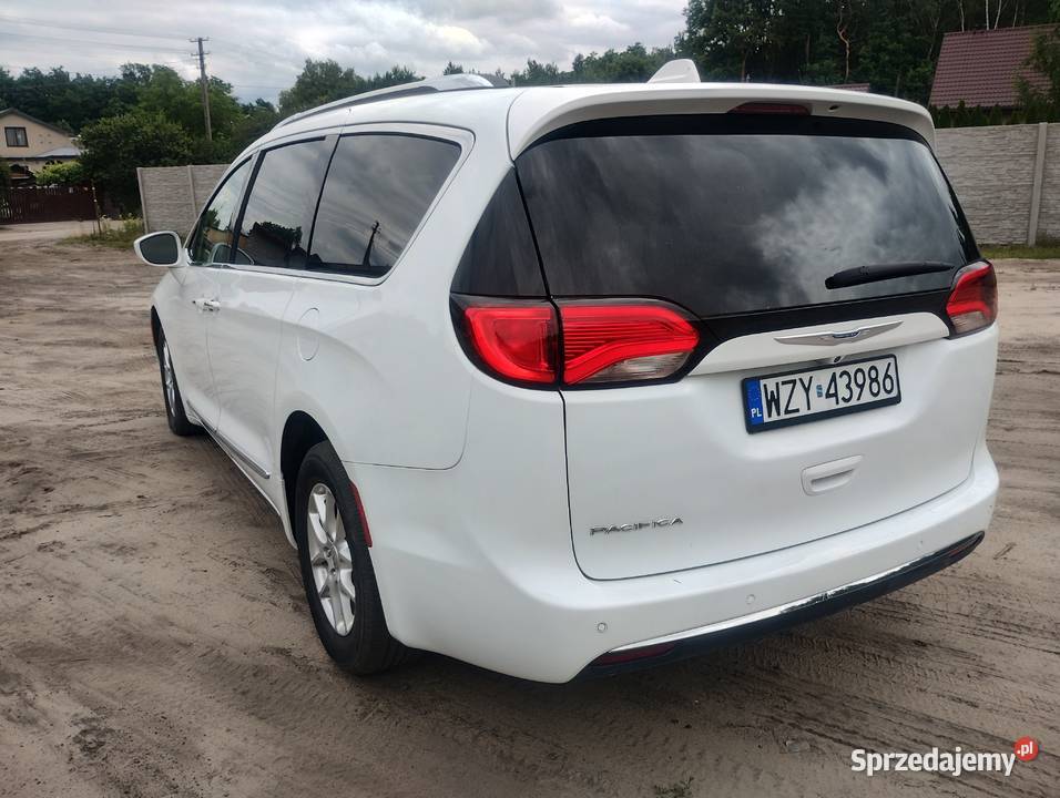 Chrysler Pacifica Touring L Olszanka