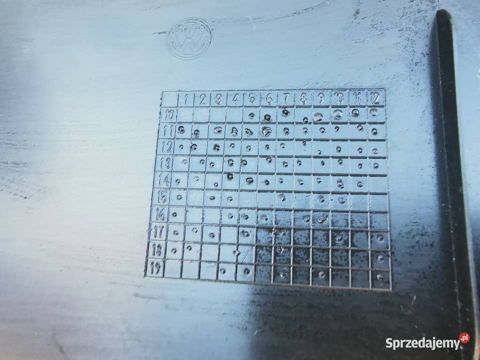 Podstawa mocowanie tablicy rejestracyji passat osobowe Sieraków sprzedam