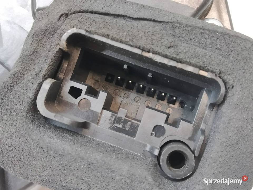 ZAMEK DRZWI LEWY PRZÓD 571837015 Skoda Superb IV