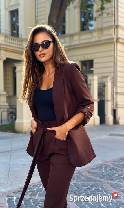 Ekskluzywny garnitur damski ADIKA TANGO mleczna