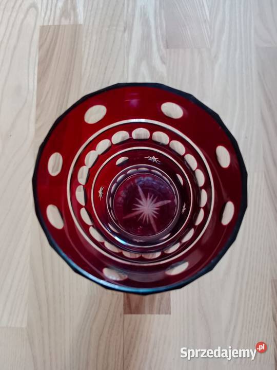 wazon z czerwonegokolorowego szkła mazowieckie Warszawa