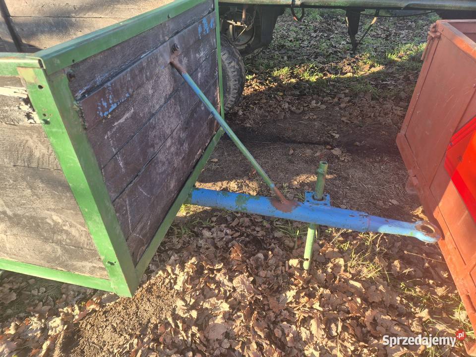 Przyczepka rolnicza jednoosiowa Przyczepy rolnicze Bucze