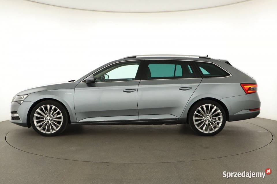 Skoda Superb iV 14 TSI PHEV relingi dachowe