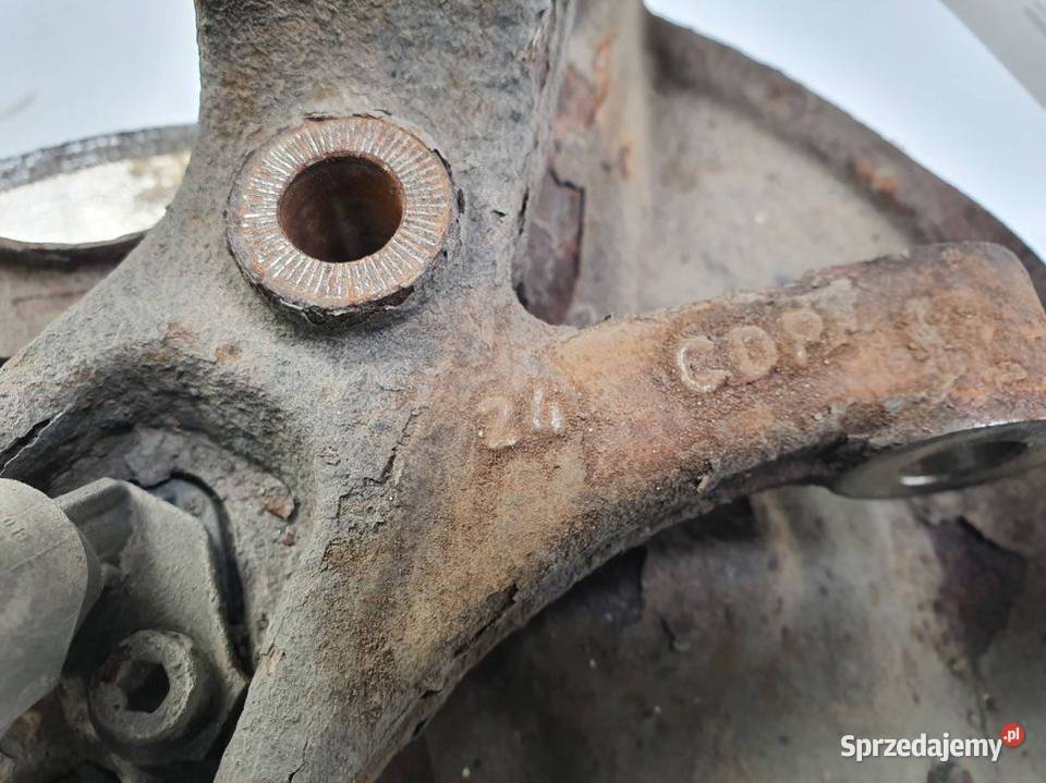 ZWROTNICA LEWA TYŁ SKODA OCTAVIA II 1K0435P Lipno