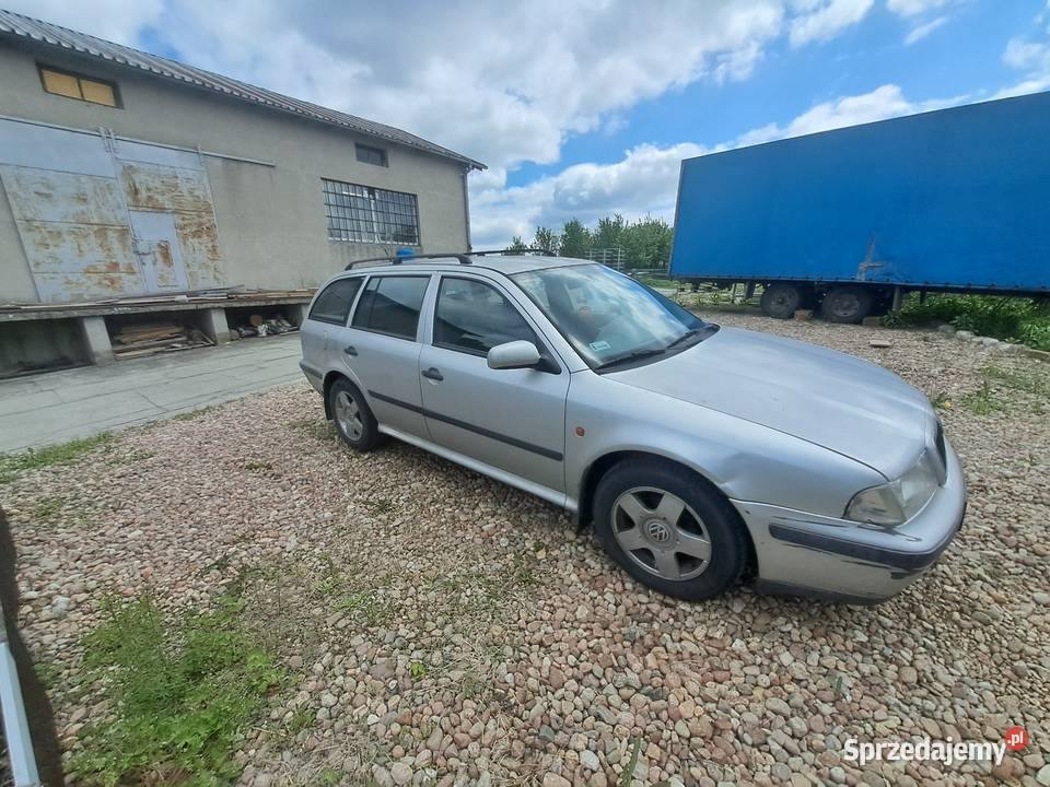 Octavia kombi 16 101 benzyna LPG hak sprzedam