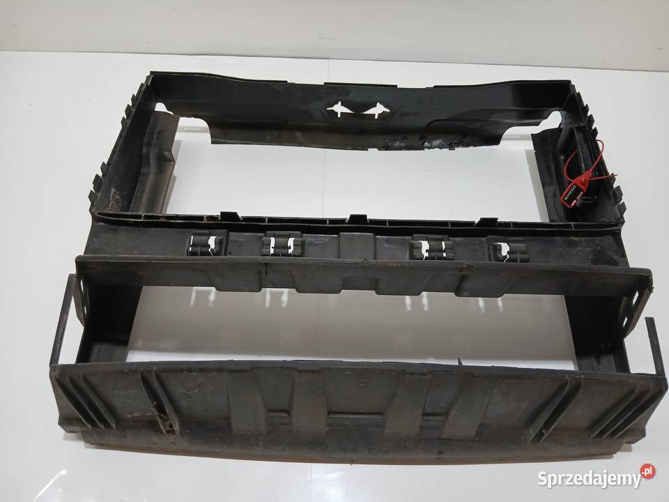 KIEROWNICA POWIETRZA PAS PRZEDNI BMW X3 F25