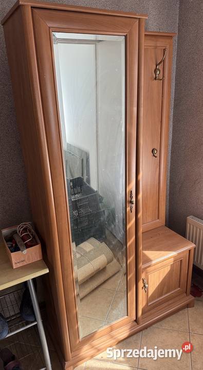 Szafa na ubrania buty lustro Srebrzyszcze sprzedam