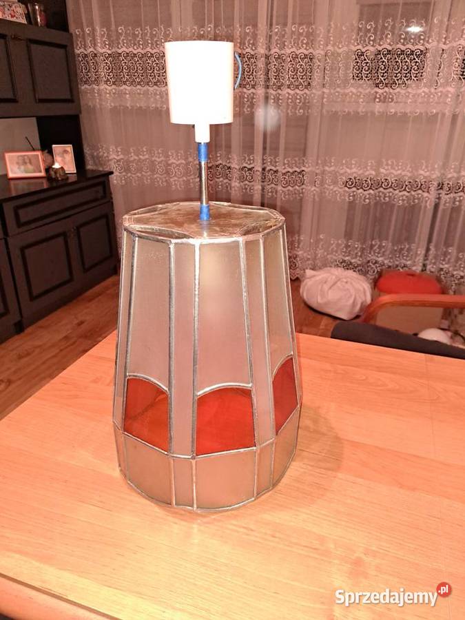 Witrażowa lampa wiszaca z 1956 roku firmy Lubań sprzedam