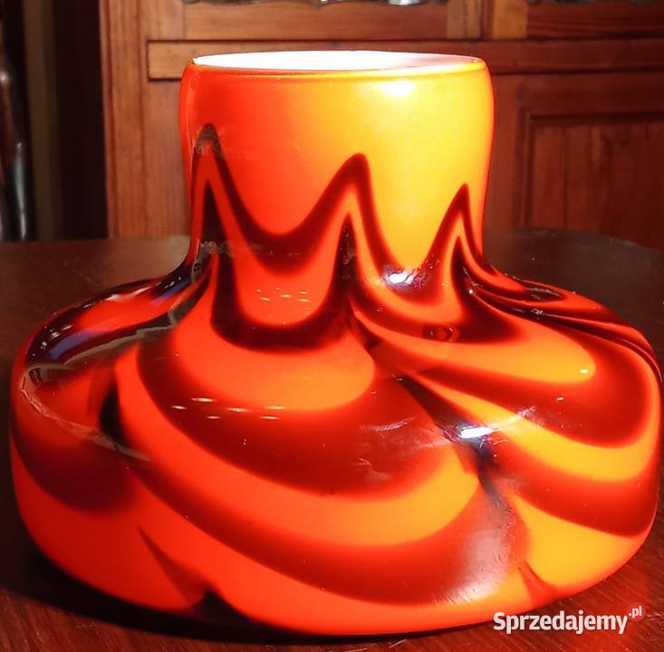 Wazon że szkła opalowego Prusim