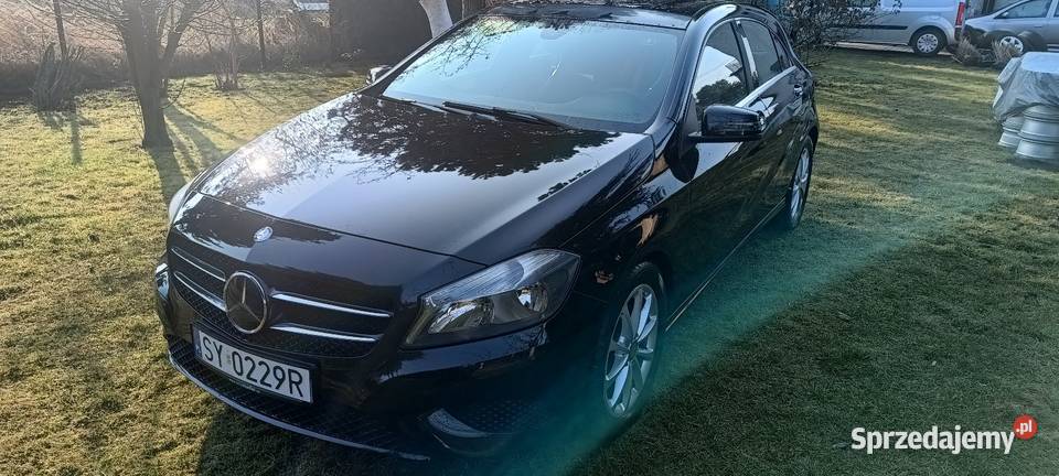 Mercedes A180 Panoramadach benzyna manualna Samochody osobowe Knurów