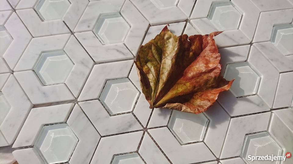 Mozaika FLOWER Bianco Carrara Crystall Glass