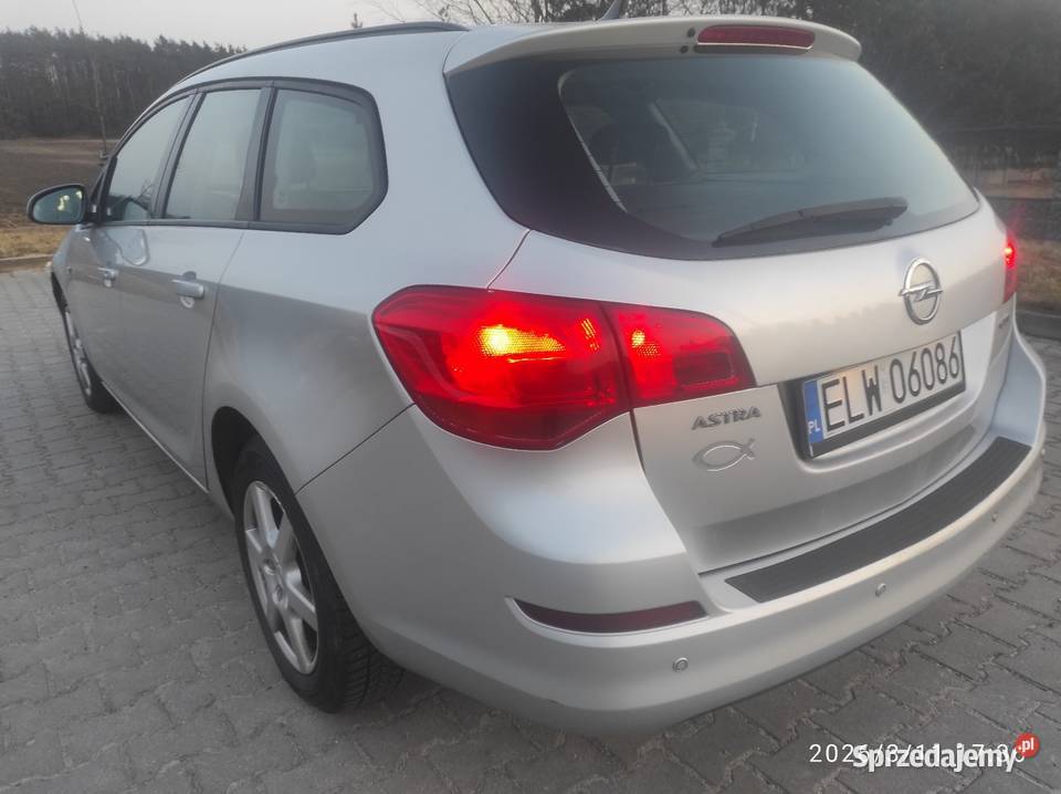 Astra J 17 CDTI stan