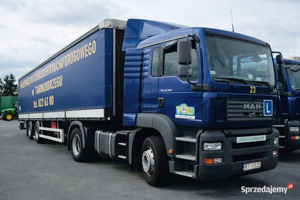 Naczepa ciężarowa PRIMBOX N2221 WORD Tarnobrzeg