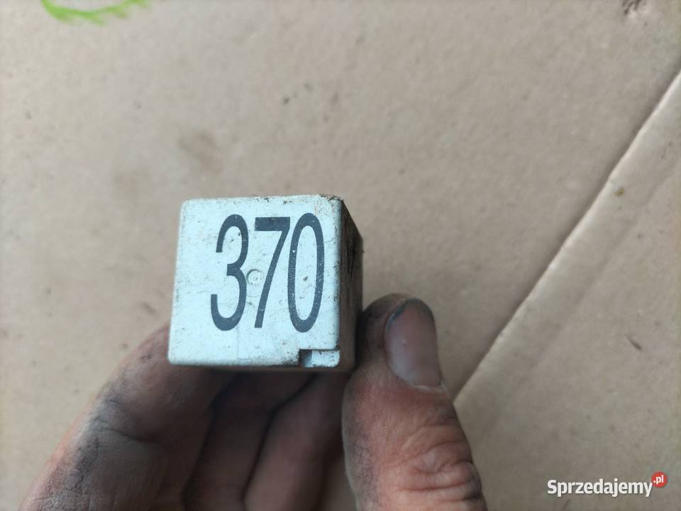 PRZEKAŹNIK AUDI SEAT SKODA VW 370 8D0951253 Kamień-Kolonia sprzedam