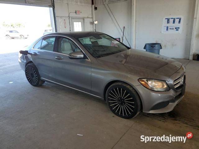 2016 MERCEDESBENZ C 300 4MATIC z USA Warszawa
