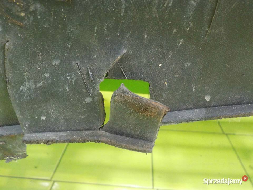 VW CADDY III 08r zderzak przod osobowe