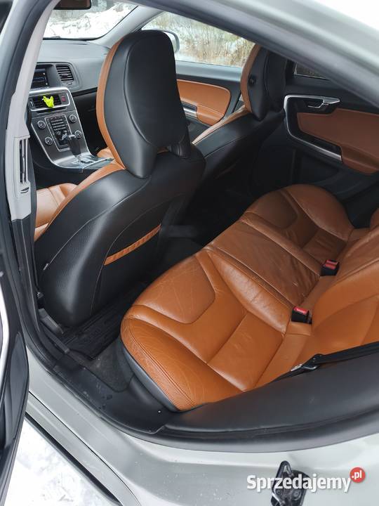 Volvo S60 II D3 summum Rok produkcji 2011 Biała Podlaska