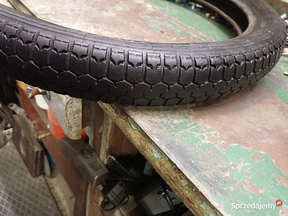 Opony z rocznika orginalne Stomil komar ogar sprzedam