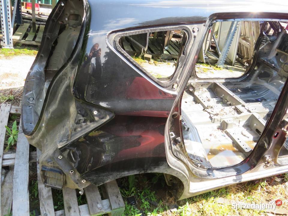 ĆWIARTKA BŁOTNIK PRAWY TYŁ NOTE E12