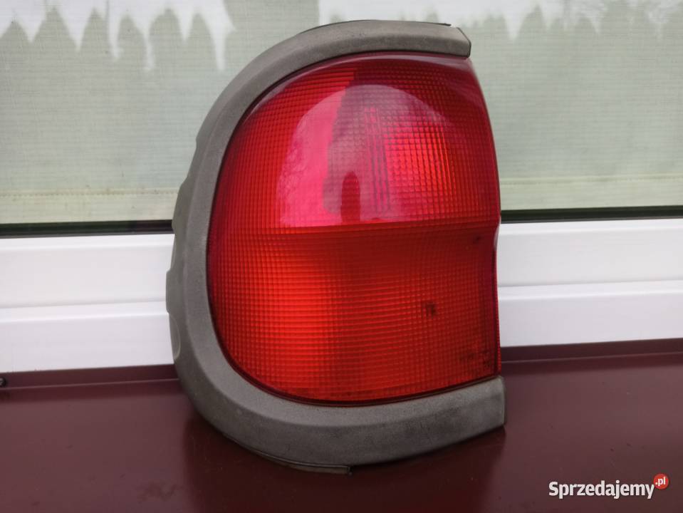 Nissan Terrano II Ford Maverick lampa tył tylna Sieradz