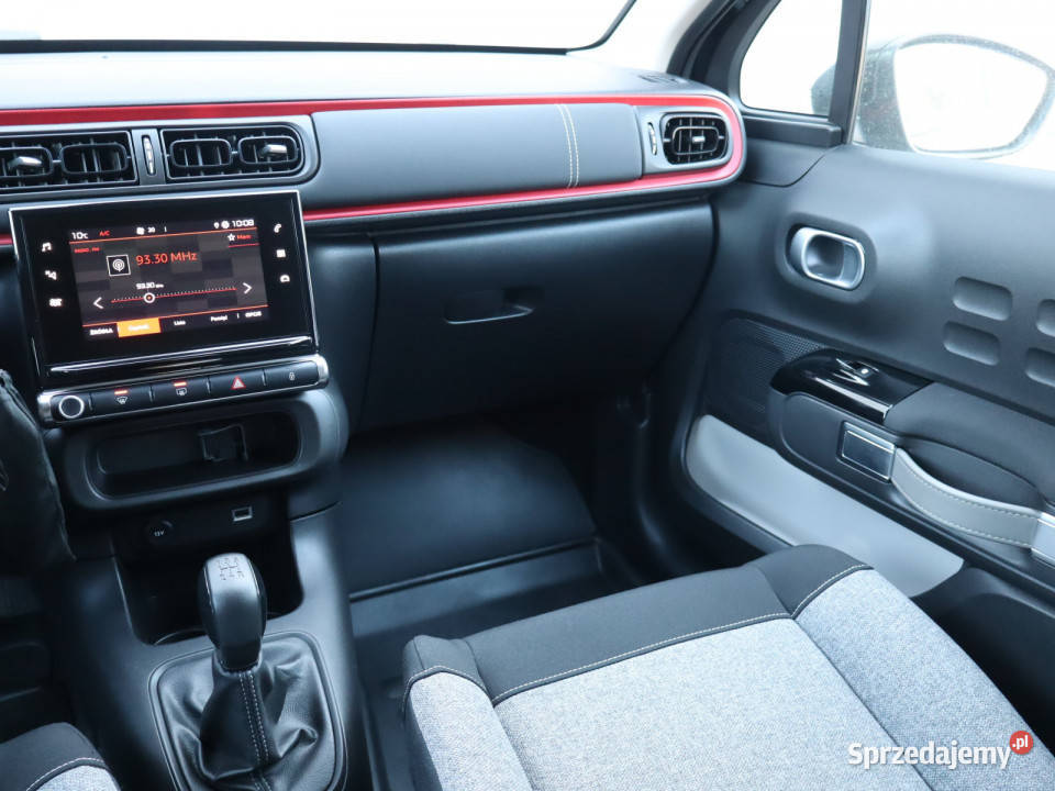 Citroen C3 12 PureTech światła LED sprzedam