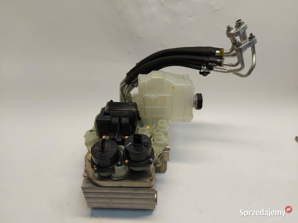 TESLA MODEL Y 2022r Pompa ciepła rozdzielacz osobowe Pompy hamulcowe dolnośląskie