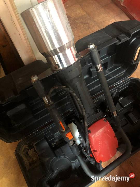 Kafar do wbijania pali Wykopy, roboty ziemne