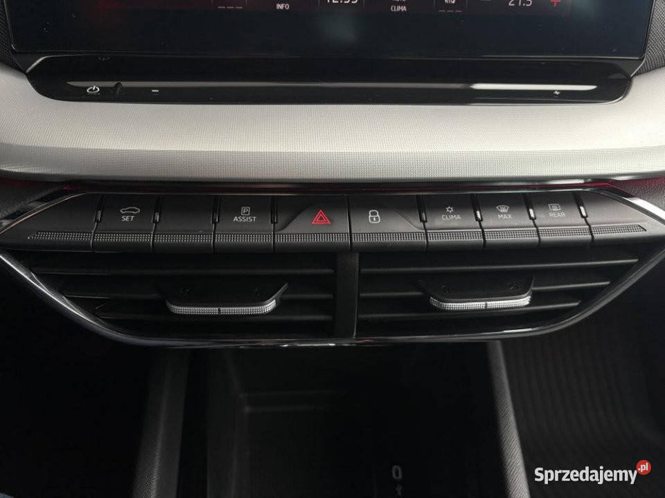 Skoda Octavia 2023r Niski przebieg Faktura VAT 150KM Warszawa sprzedam