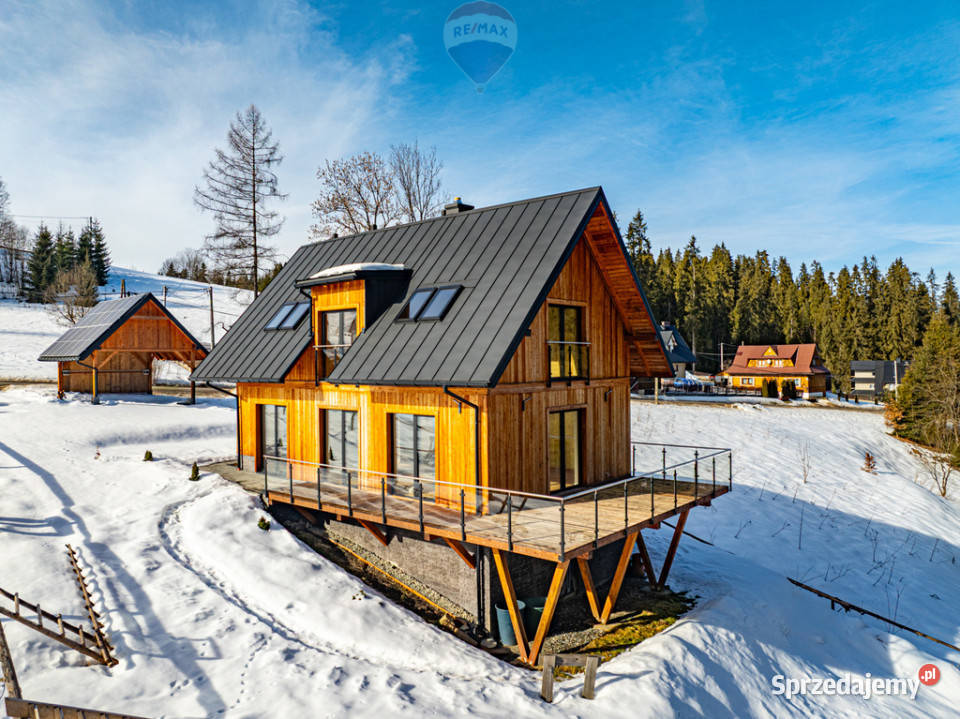 Dom jednorodziny z wiatą w otoczeniu lasu i małopolskie Leśnica sprzedam