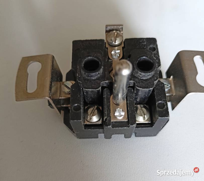 Gniazdo elektryczne 230V PRL Łódź