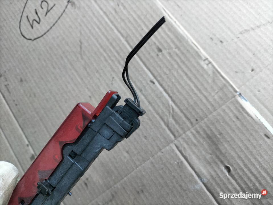 AUDI A38L A3 8L 4D 5D TRZECIE ŚWIATŁO STOP Pozostałe Kamień-Kolonia