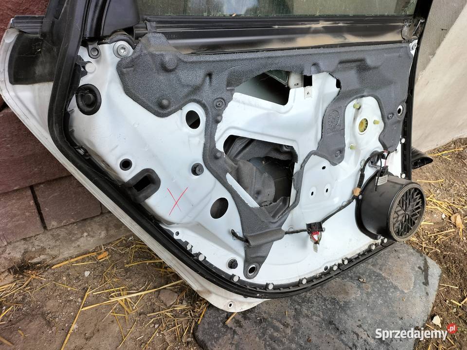 AUDI A6C6 A6 C6 DRZWI BIAŁE LEWY TYŁ KIEROWCY Kamień-Kolonia
