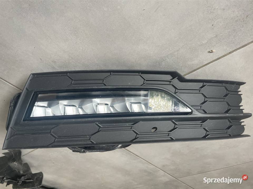Skoda Octavia 5e3 19 halogen Led ramka prawa Kozubszczyzna