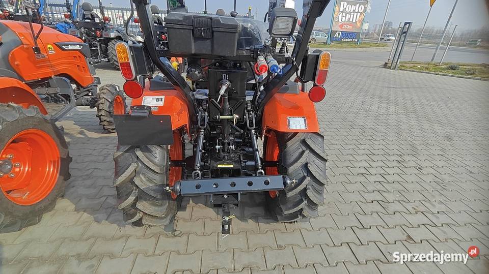 Opis modeluCiągnik kompaktowy AVENGER 26 25 4x4 Kutno