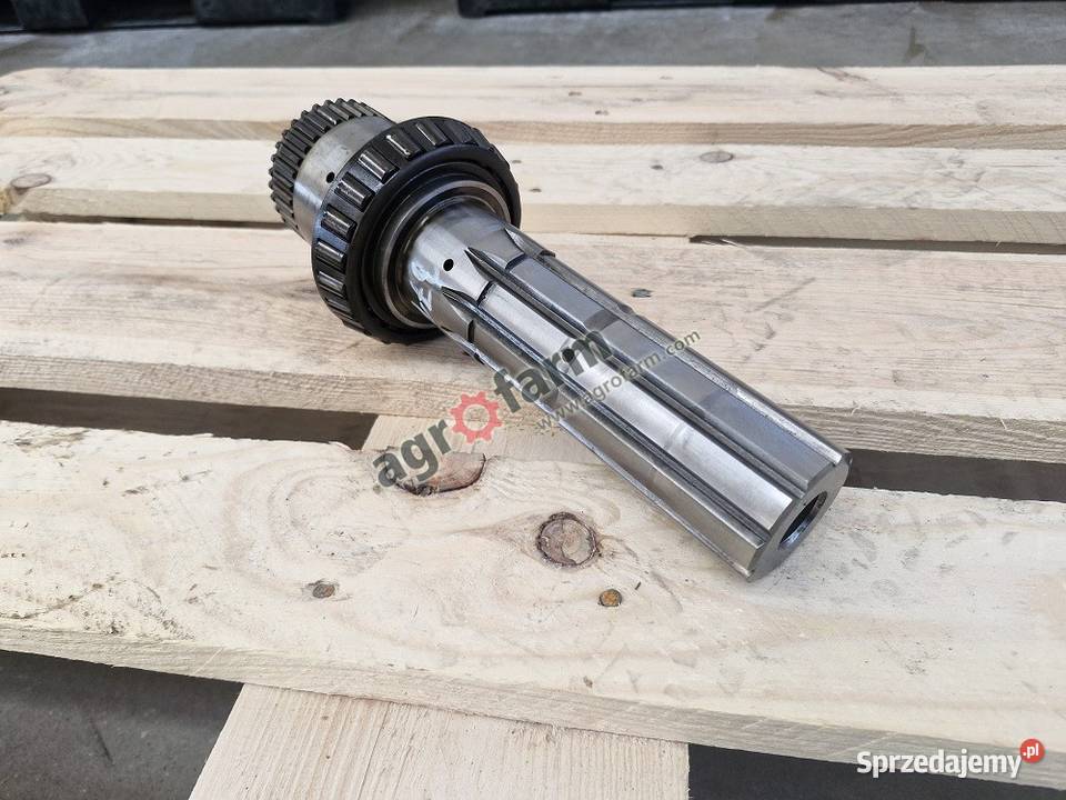 Wałek Massey Ferguson 3635 8210 8220 8160 Skrzynia biegów