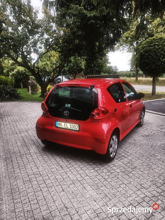 Sprzedam Toyotę Aygo 5 drzwi benzyna KLIMA niska Gniezno