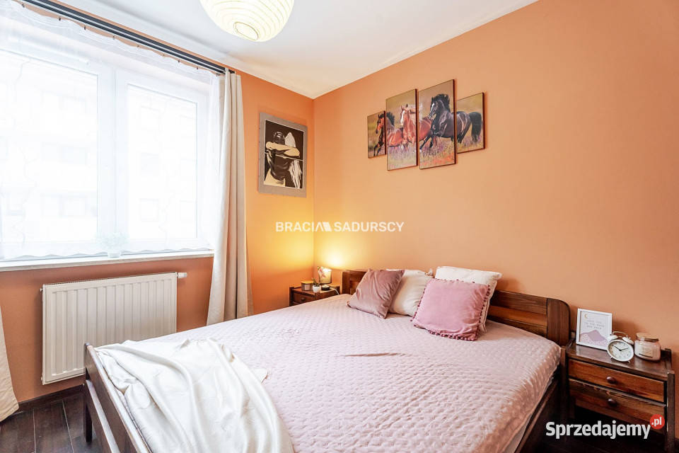 sprzedaży mieszkania 5845m2 3 pokoje Kraków sprzedam