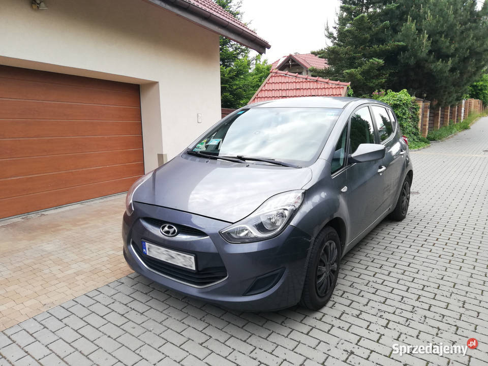 Hyundai ix20 2013 benzyna 14 szary metalik 160 4/5 ix20 Samochody osobowe Kraków