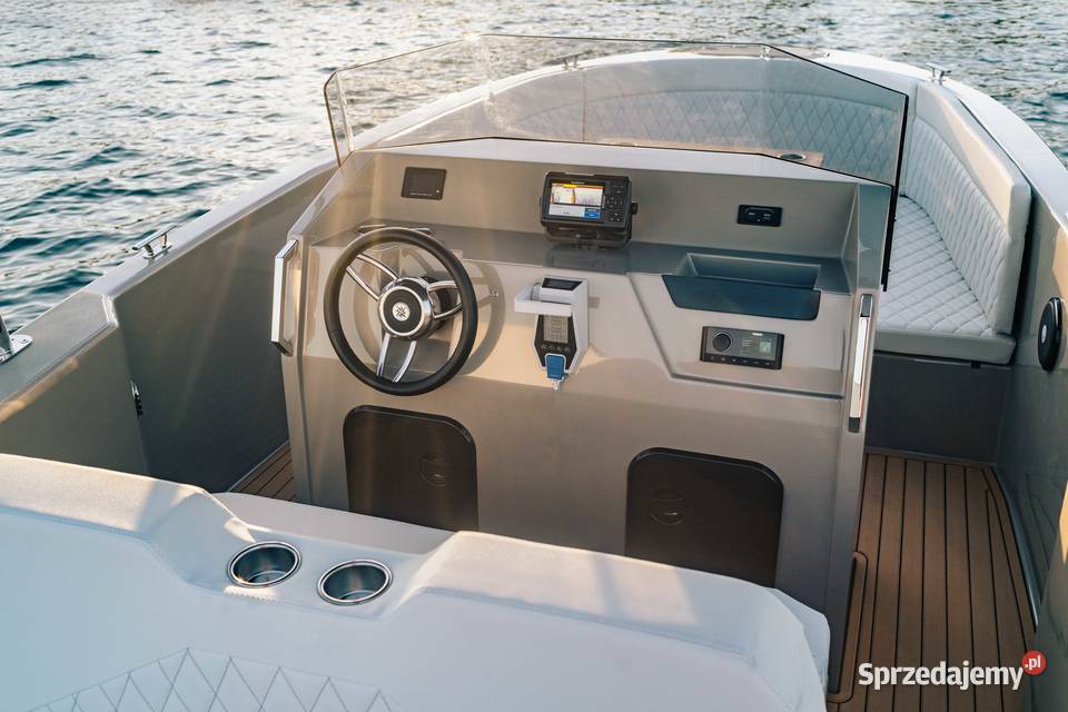 Elektryczna Łódź 660