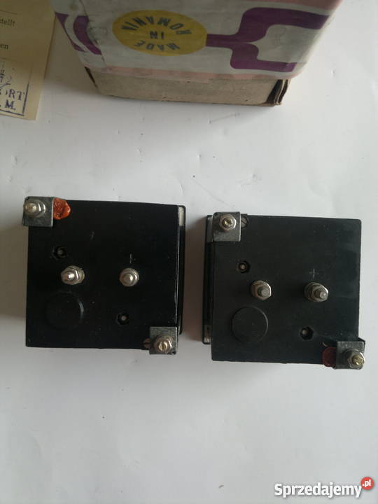 Woltomierz tablicowy 400V TIP M9 aem