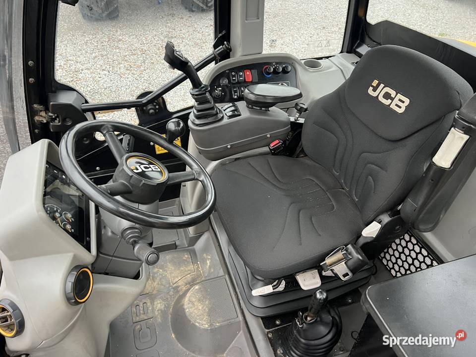 JCB TM 320 Ładowarka przegubowa teleskopowa