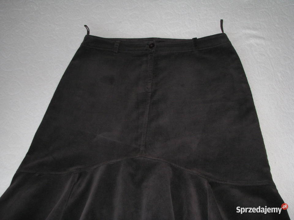 Sztruksowa spódnica z kloszem kloszowana brąz 44 Rozmiar 44(XXL) Brzegi sprzedam