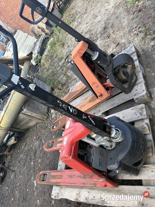 Wózki paletowe elektryczne i ręczne