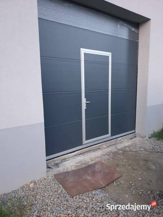 Brama na PILOTA Orzech 3000x2125 garażowa Żegocina