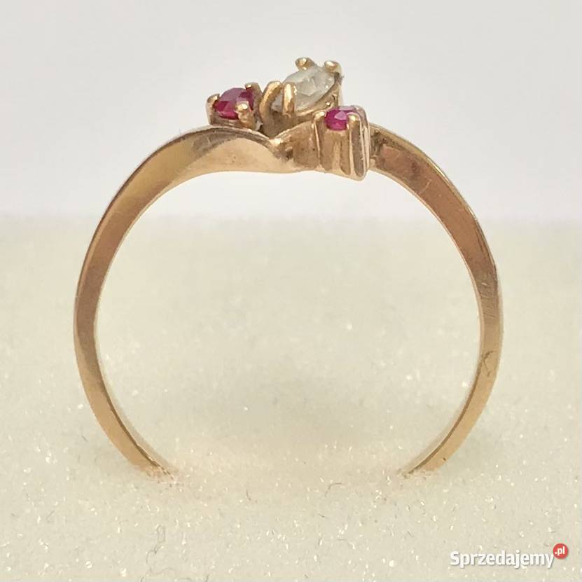 Złoty pierścionek 14K 585 z ametystami i Warszawa