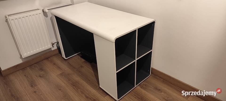 Biurko białe matowe z czterema półkami Sosnowiec