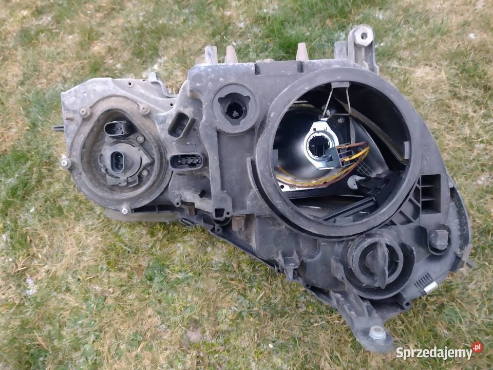 Lampa przód Mercedes eklasa w 211 2002r Kujawy