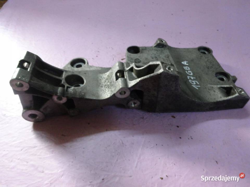 VW PASSAT 20 TDI 140 08R 03G903143 ŁAPA