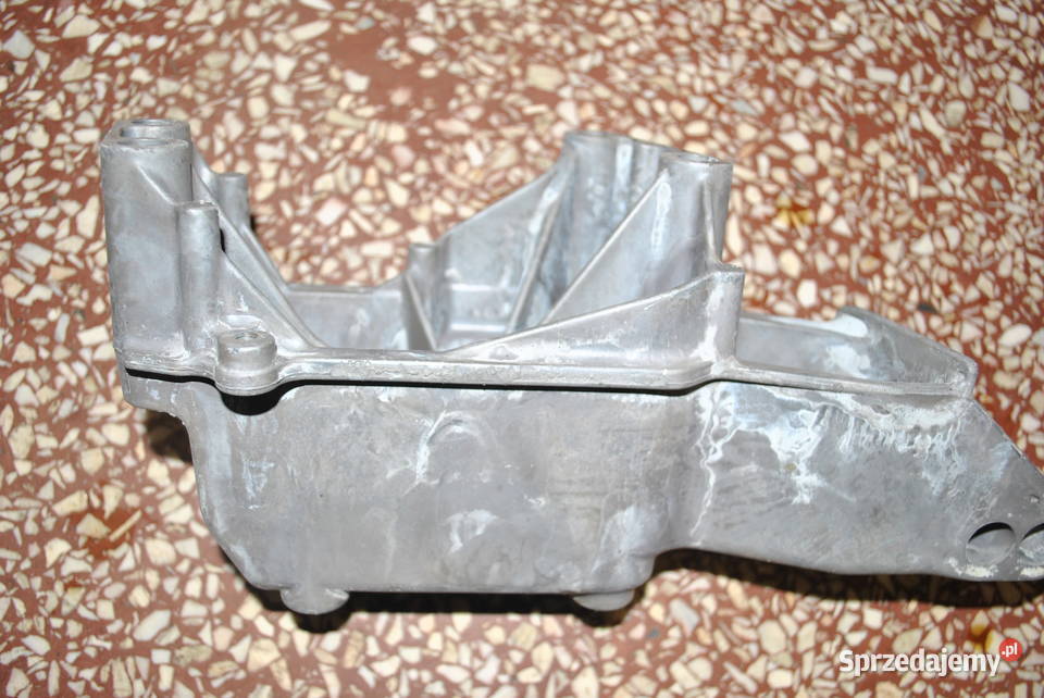 Łapa silnika rozrządzie VW Golf 4 14 16 16v Bora Poręba sprzedam