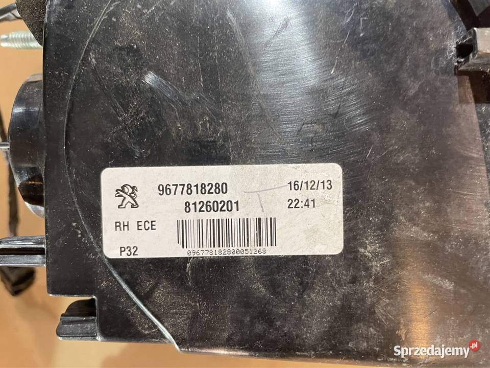 9677818280 lampa prawy tył klapa peugeot 308 II Szczecin
